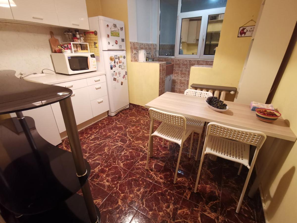 Spacious Quiet Apartment Next To Arena Armeec And Metro Station Gm Dimitrov Sofia Exteriör bild